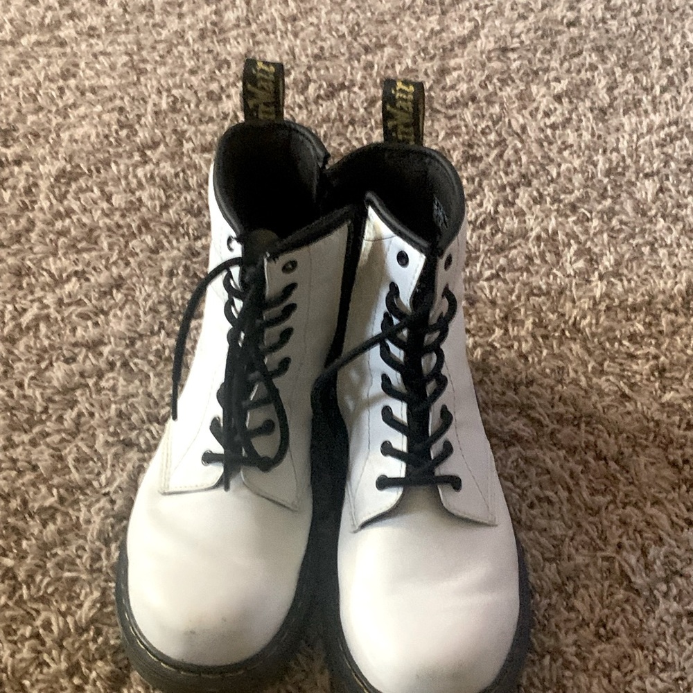 COPY - WOMENS SIZE 6 DR MARTENS BRAND NEW NEVER WORN PERFECT CONDITION